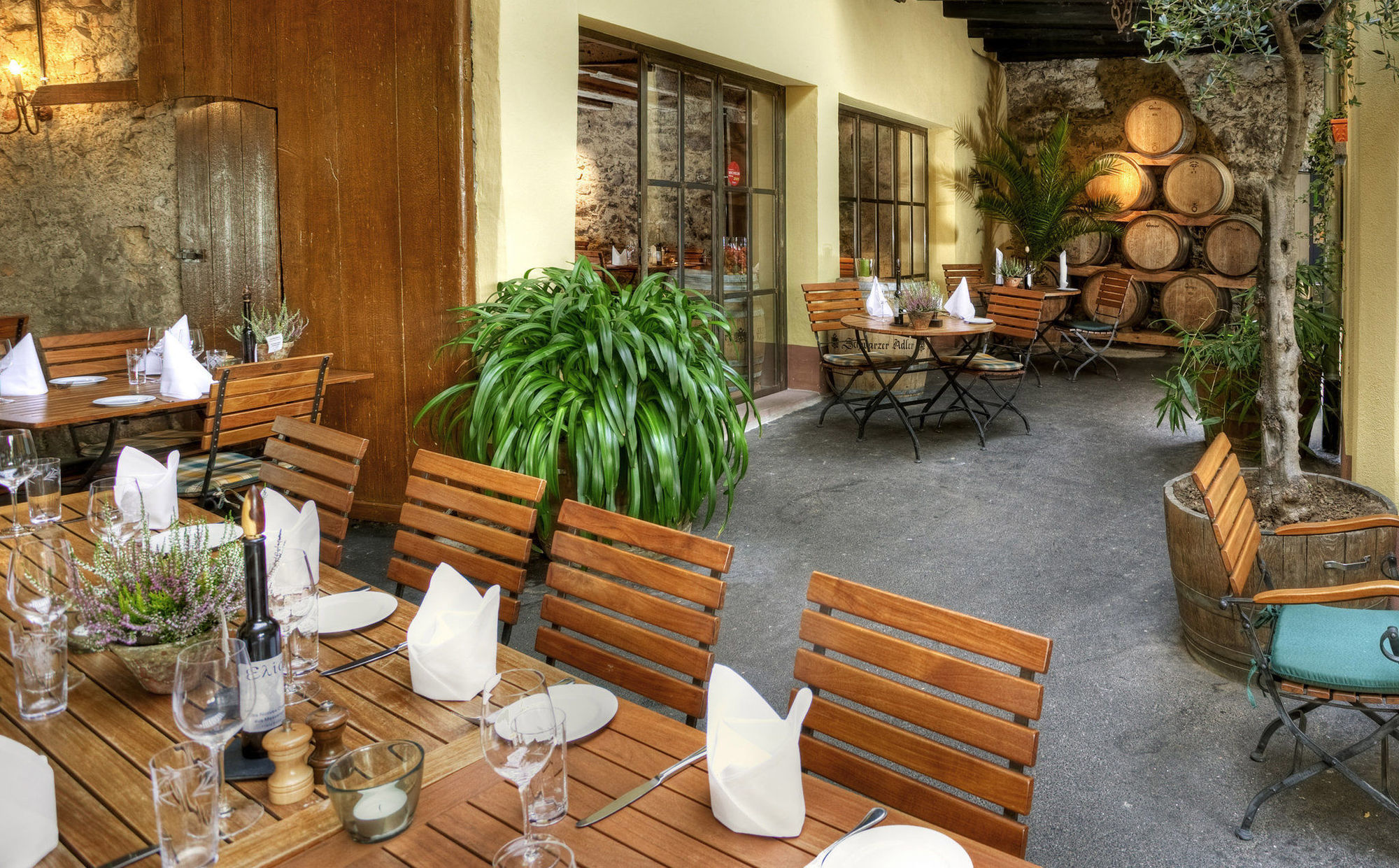 Schwarzer Adler Otel Vogtsburg Restoran fotoğraf