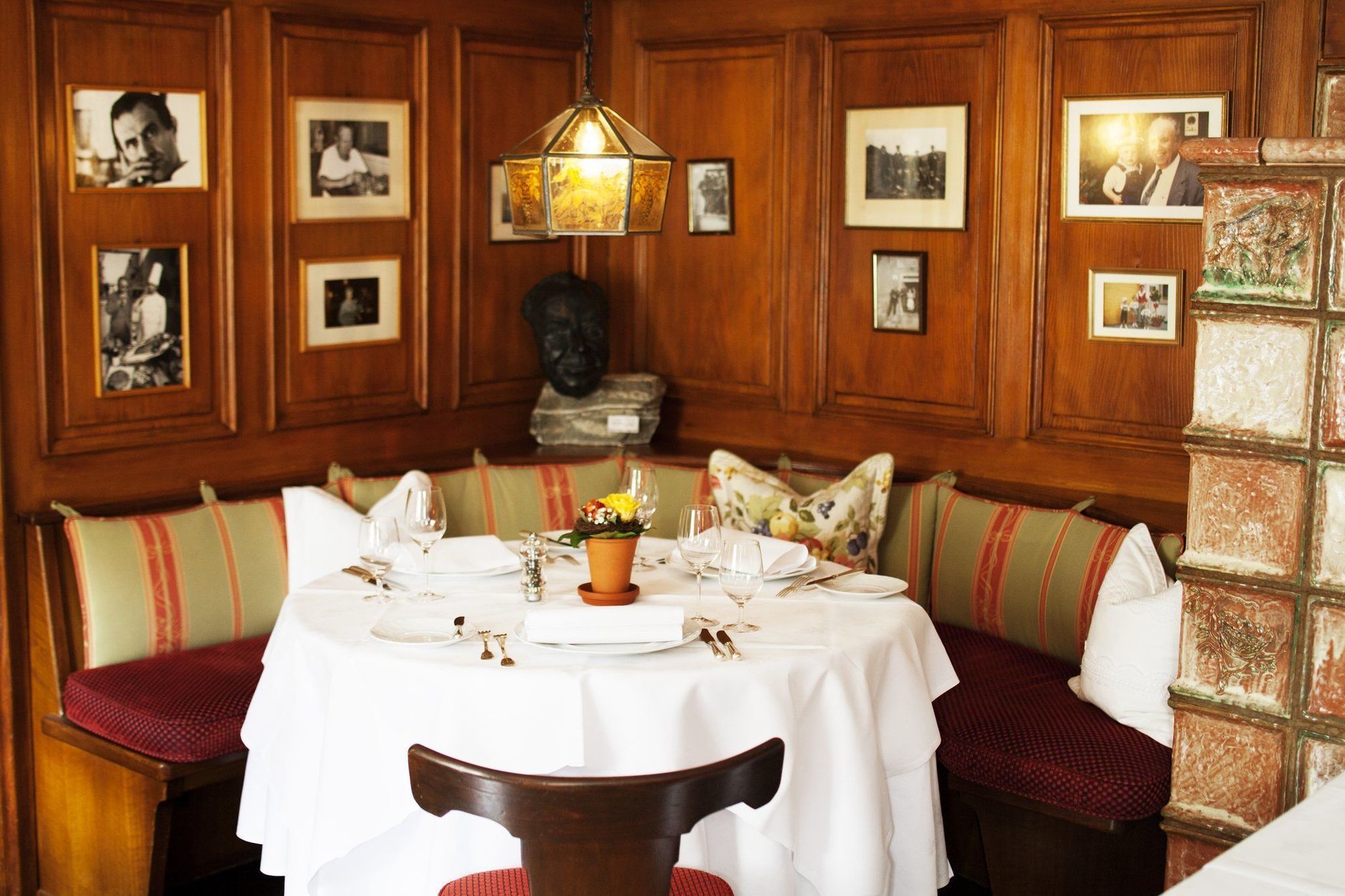 Schwarzer Adler Otel Vogtsburg Restoran fotoğraf